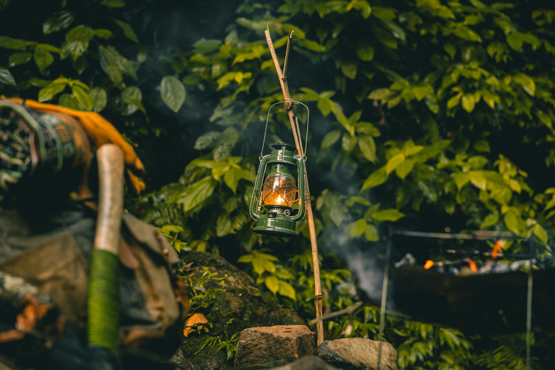 Patriot’s Guide to Essential Outdoor Survival Gear and Skills